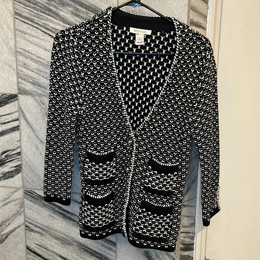 White house Black market knit jacket size small